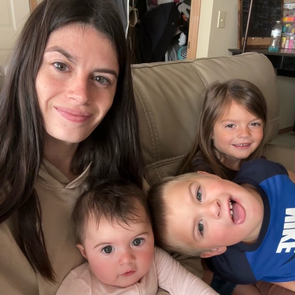 Meet your Posher, Mackenzie - Picture 5 of 5